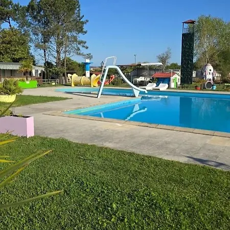 Com Piscina *